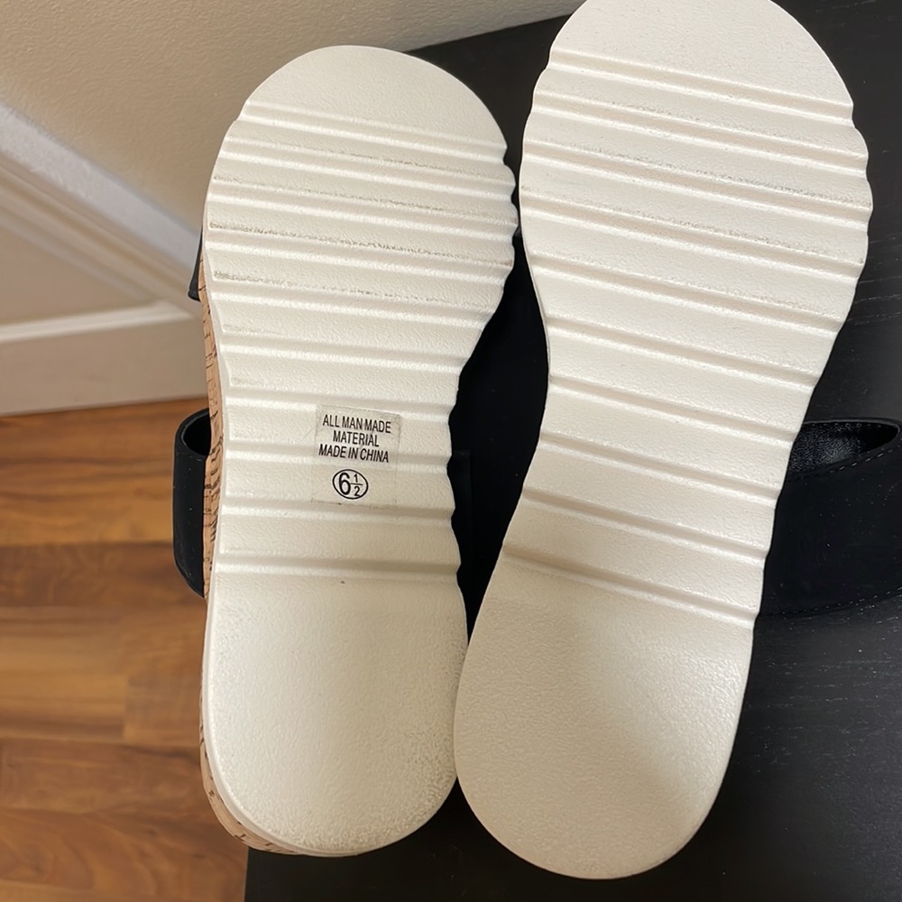 Black Two straps - Picture 2 of 4
